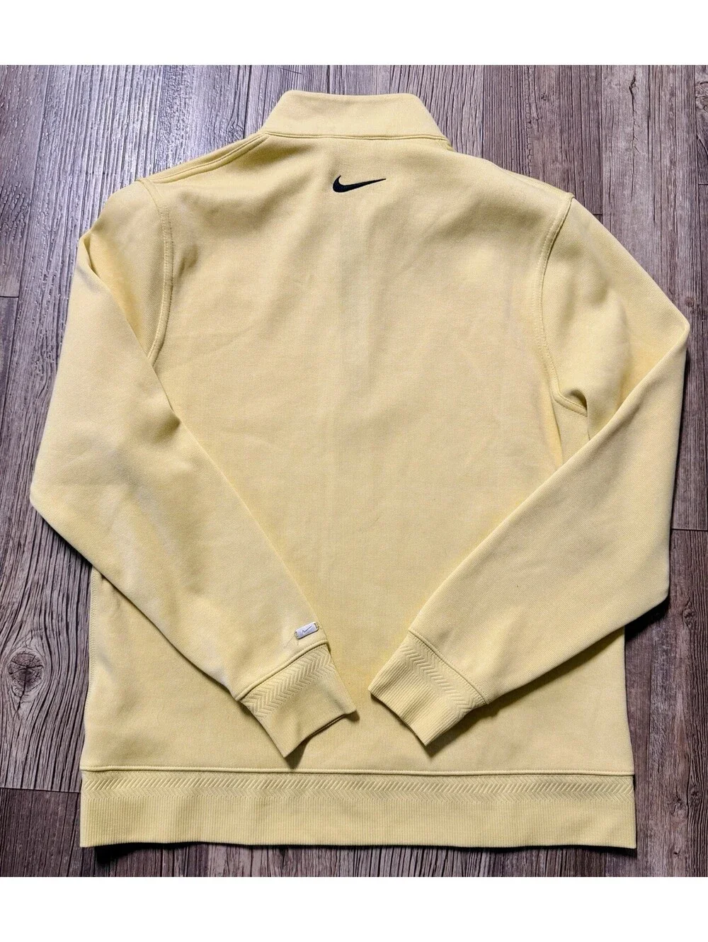 Nike Men’s 1/4 zip pullover Lot Of 2 Medium